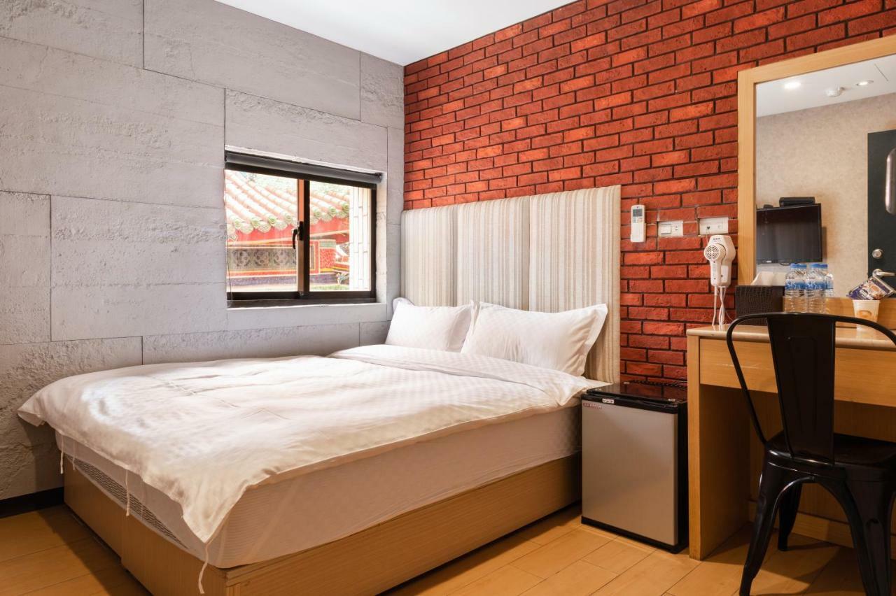 Longshan Inn Тайбэй Экстерьер фото